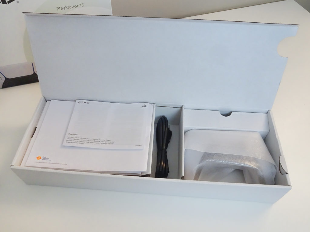 Unboxing Playstation 5